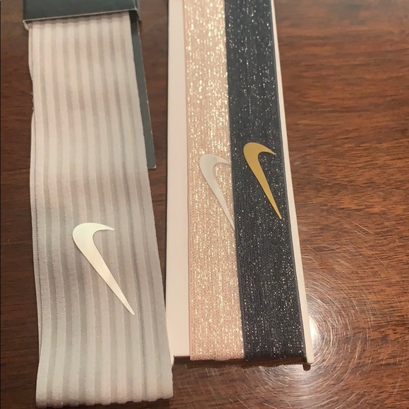 Bundle of 3 Nike headbands - Picture 2 of 3